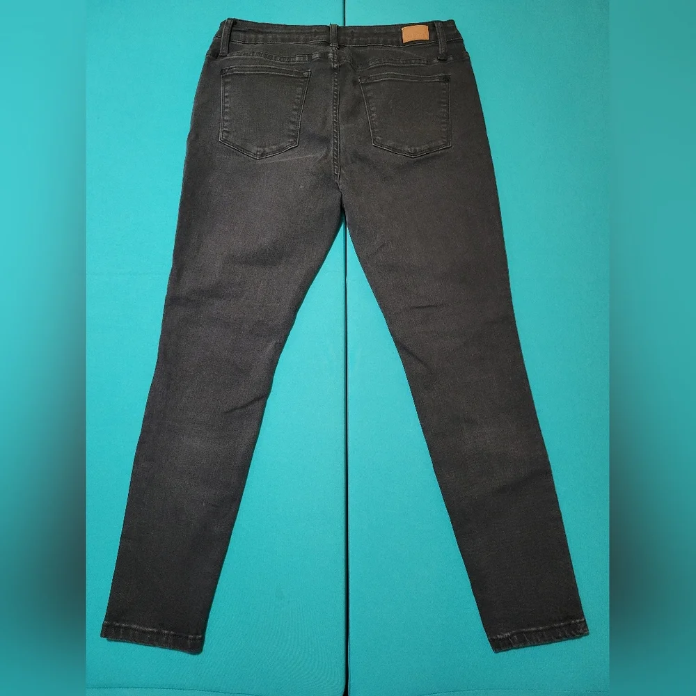 Judy Blue Skinny Mid Rise Jeans Black Size 32 - Picture 2 of 7